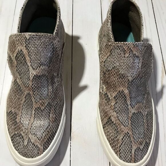 SeaVees SZ 8.5 slip on beige snake skin print shoes Huntington - Picture 2 of 9